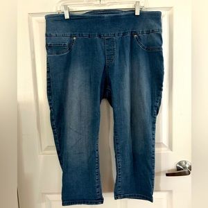 Lee Pull-on slimming capris